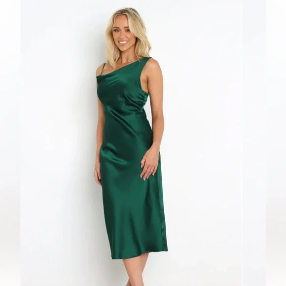 Petal & Pup | Dresses | Nwt Petal And Pup Lyam Dress In Emerald Green |  Poshmark